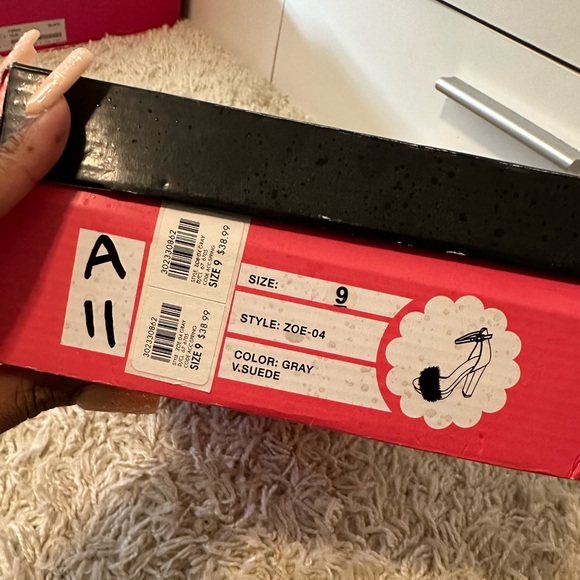 Gray Heels with Faux Fur | Damaged Fur! | Size 9 - Picture 2 of 6